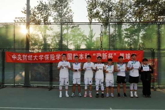 图10 亚军球队合影.jpg
