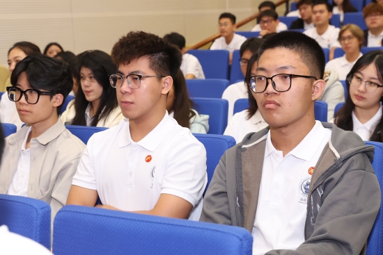 图3  开学典礼现场.JPG